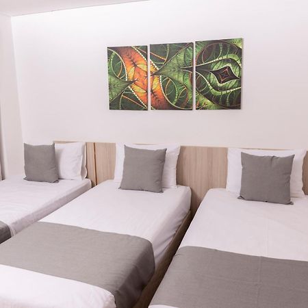Paris Hotel by H Hotéis Taguatinga Extérieur photo