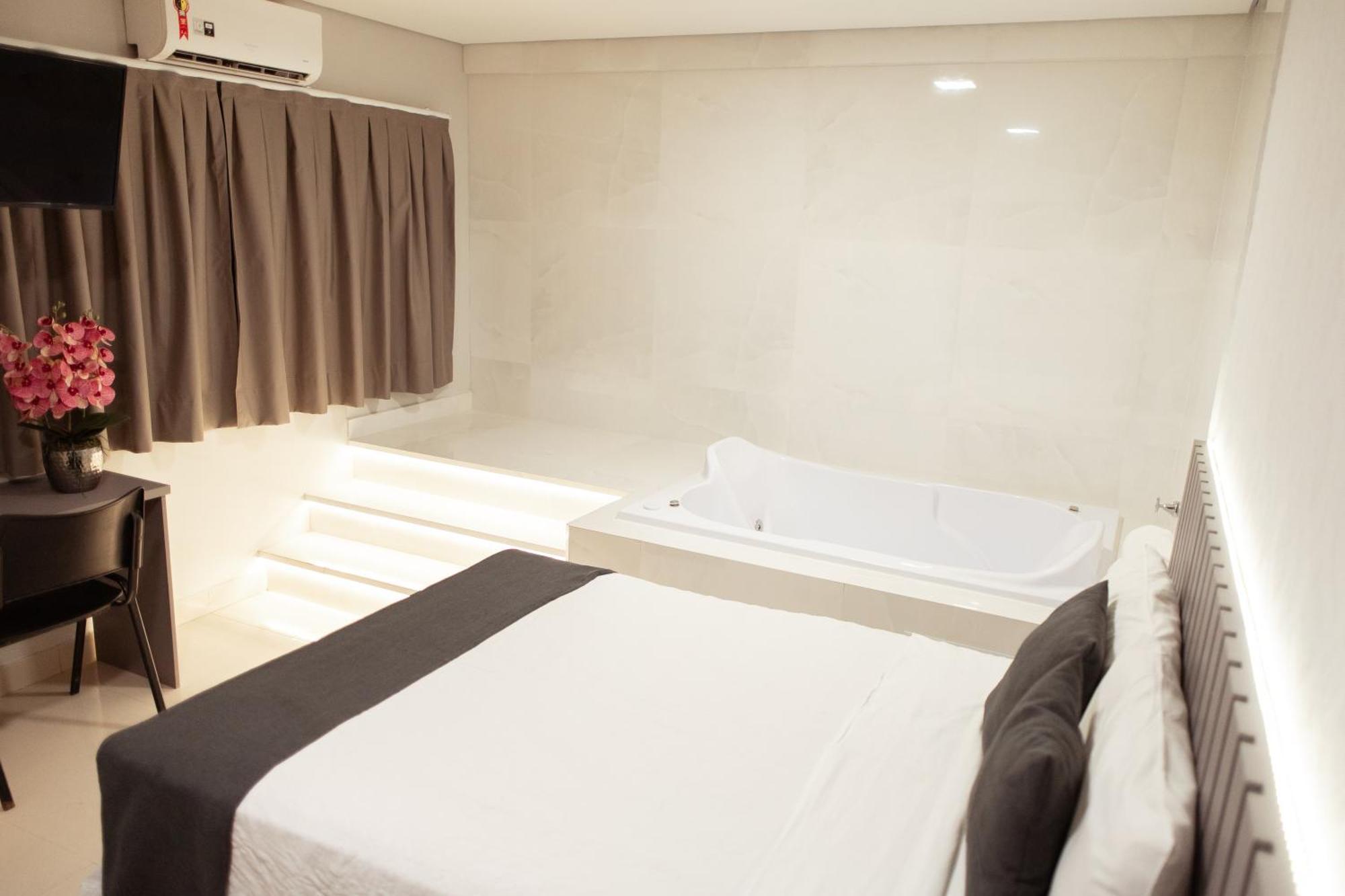 Paris Hotel by H Hotéis Taguatinga Extérieur photo